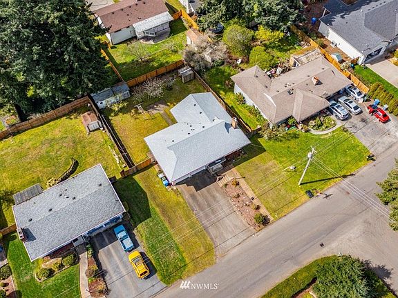 4th image of 10502 109th Ave SW