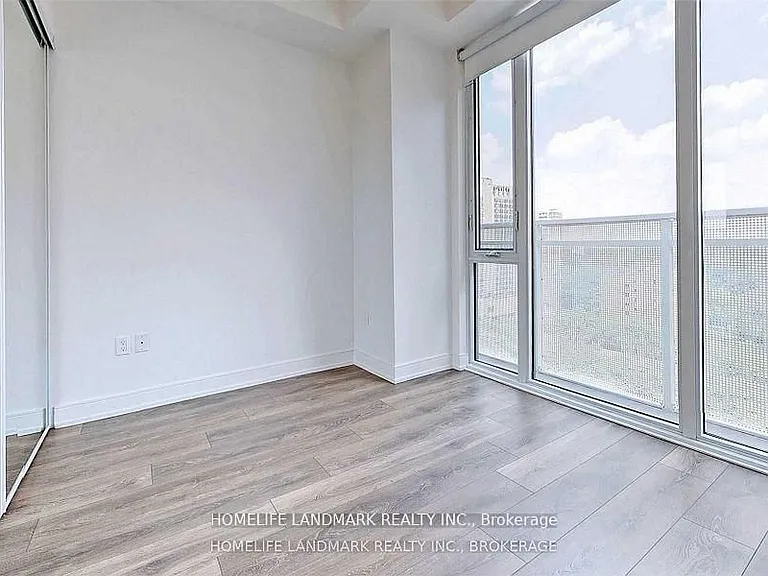89 McGill St #1305 — Photo 31