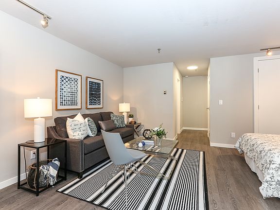 3rd image of 1700 Gough St #7