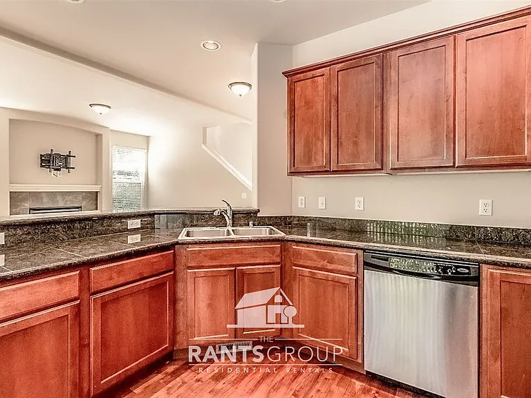 4724 Stonegate St SE — Photo 10
