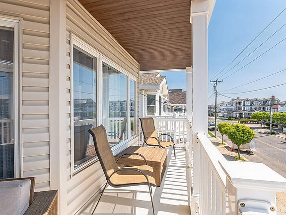 3rd image of 4522 Central Ave #4522