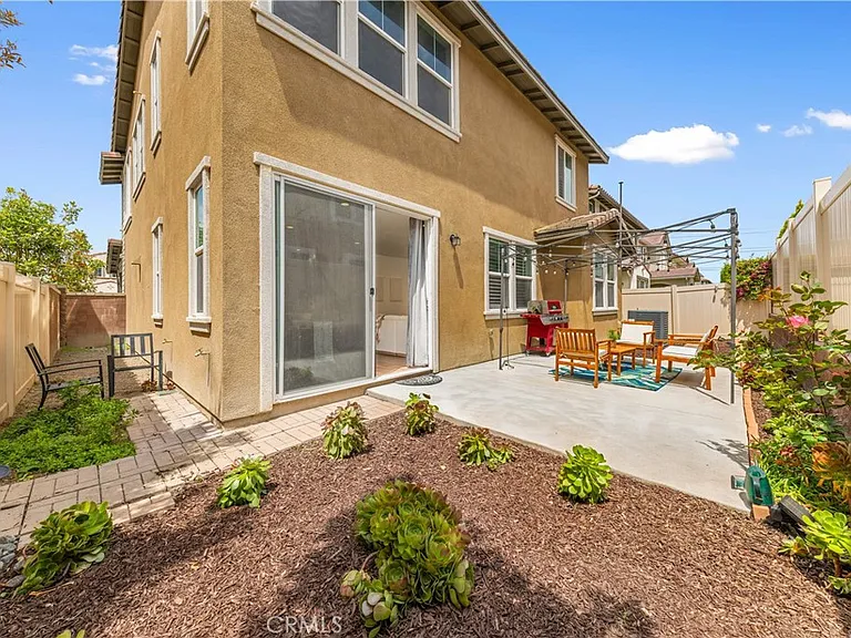 16005 Blueberry Ave — Photo 37