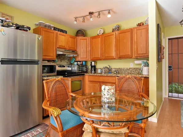 3740 Lower Honoapiilani Rd APT F108, Lahaina, HI 96761