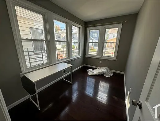 225 Isabella Ave #1 — Photo 7