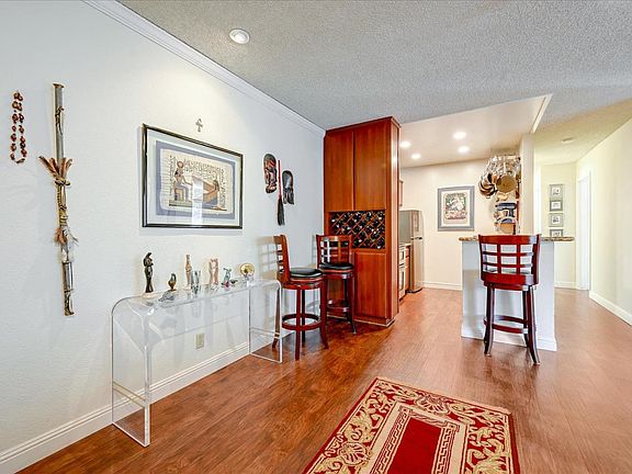 3rd image of 137 Piccadilly Pl APT G