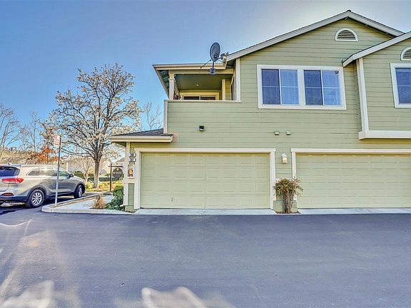 4th image of 300 Araglin Ct