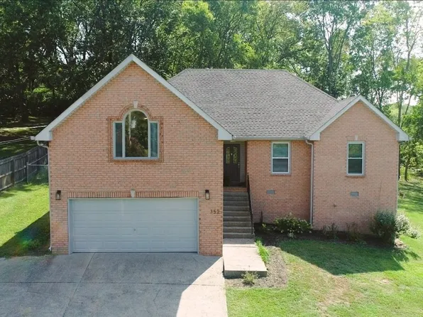 352 Lakeshore Dr NE, Old Hickory, TN 37138