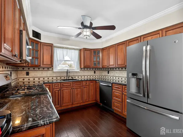 133 Starlight Rd, Howell, NJ 07731