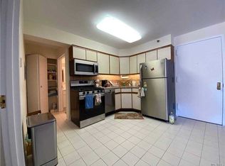 213 Lake Ave APT 1, Saint James, NY 11780