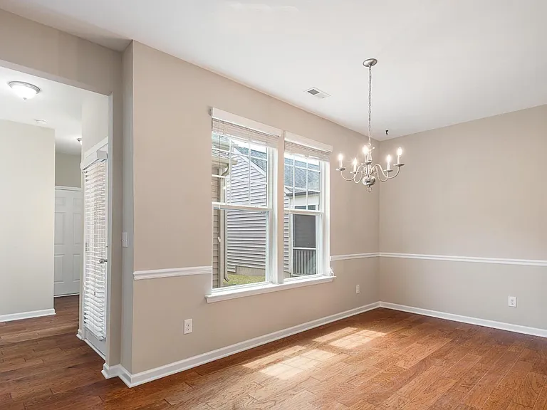 738 Keystone Park Dr — Photo 32