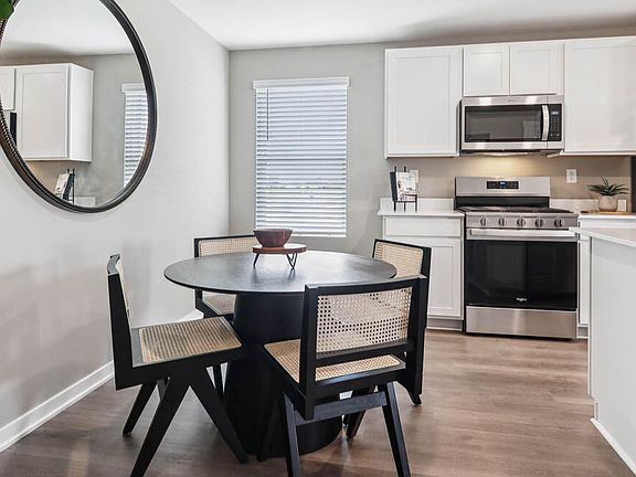 3rd image of 8956 Remington Way