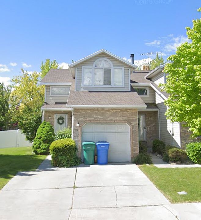1st image of 104 E Hanover Dr