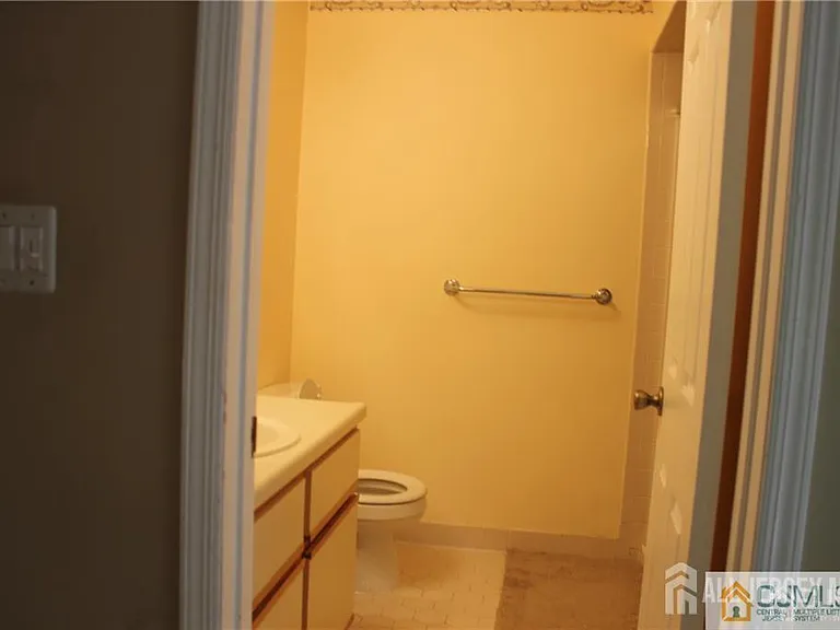 82 Keystone Ct — Photo 21