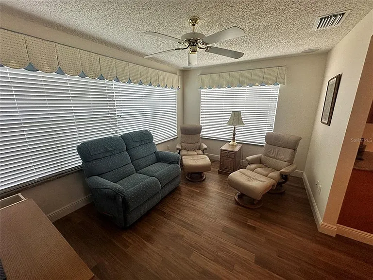 1515 Baylor Pl — Photo 16