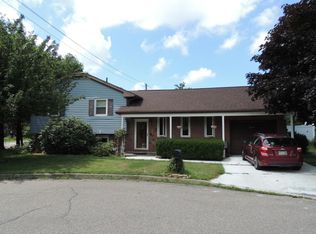 2 Circle Dr, Hazleton, PA 18201