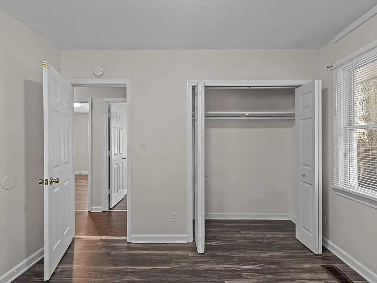 1708 W 48th St — Photo 18