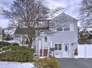 22 Harrison St, Sayreville, NJ