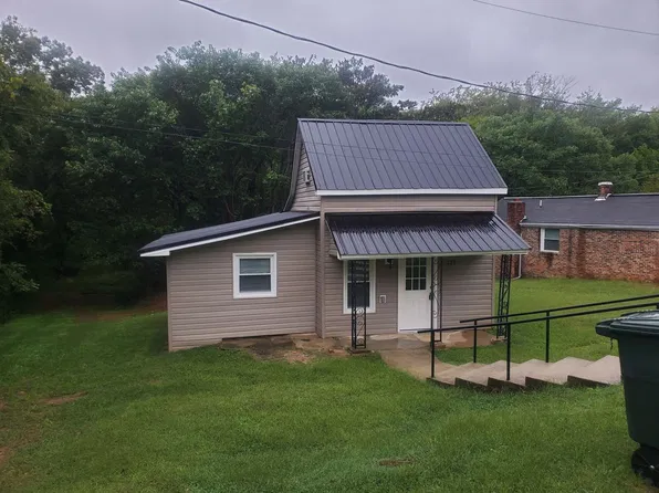 820 Holland St, Eden, NC 27288