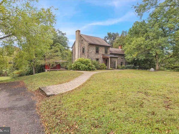 28 Valley Rd, Birdsboro, PA 19508