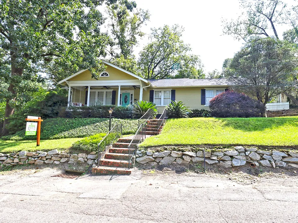 2326 Lowndes Rd