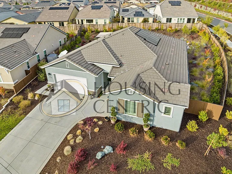 3061 Calypso Cir — Photo 49