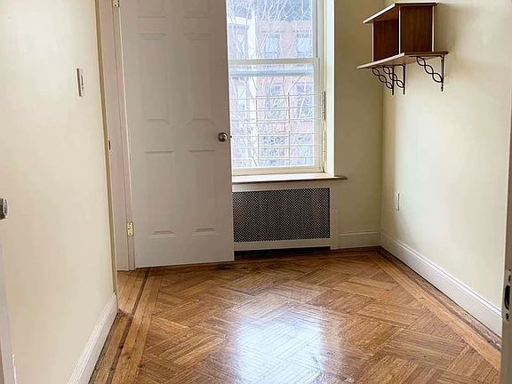 2nd image of 204 Van Buren St #3