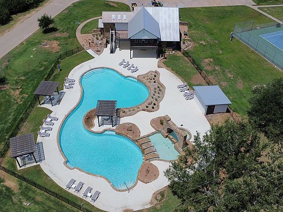 4th image of 30 Neeleys Slough Dr
