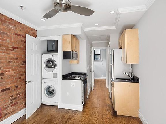 3rd image of 439 W 50th St APT 1RW