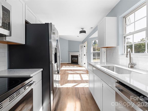 5th image of 12610 Cumberland Crest Dr