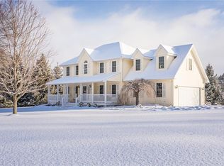 5064 Delfa Ln, Macedon, NY 14502