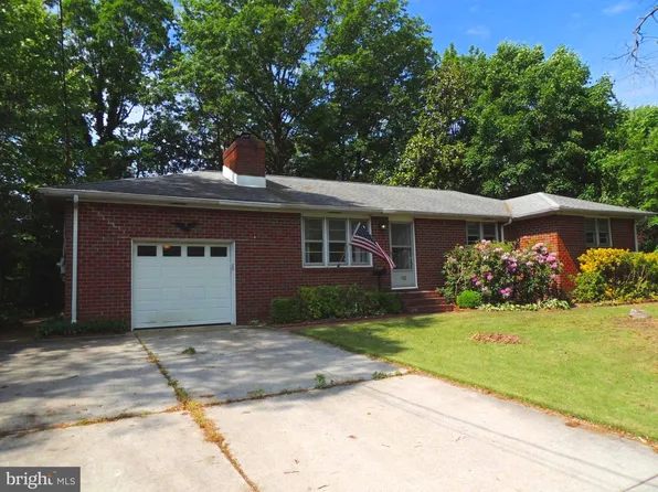 152 Johnson Ave, Carneys Pt, NJ 08069