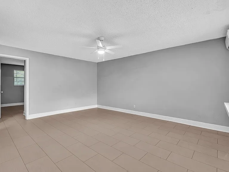 626 SW 14th Ave #204 — Photo 19