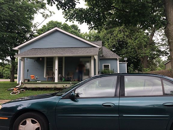 2nd image of 810 Milligan St