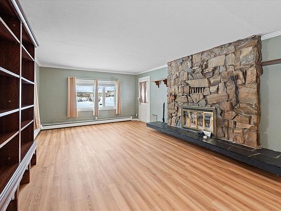4th image of 1023 8th Ave