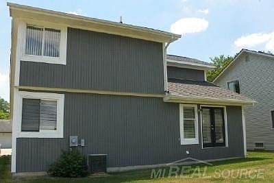 2nd image of 27 Lana Ct