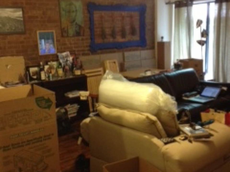 2nd image of 118 W 73rd St APT B