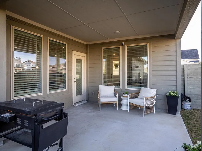 1346 Roundup Way — Photo 28