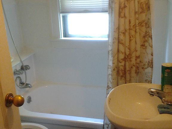 5th image of 3628 Cleveland Ave