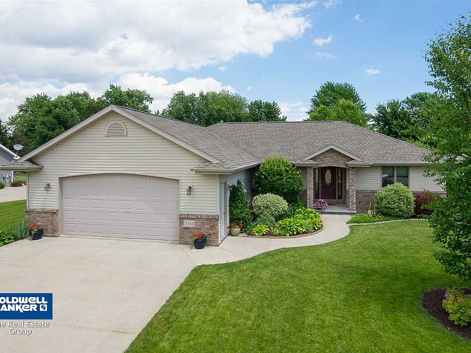 Curb appeal to spare!