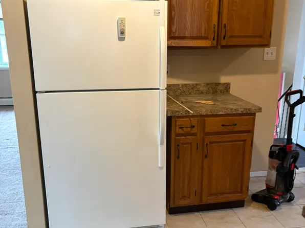 40 E Grove St, Massapequa, NY 11758