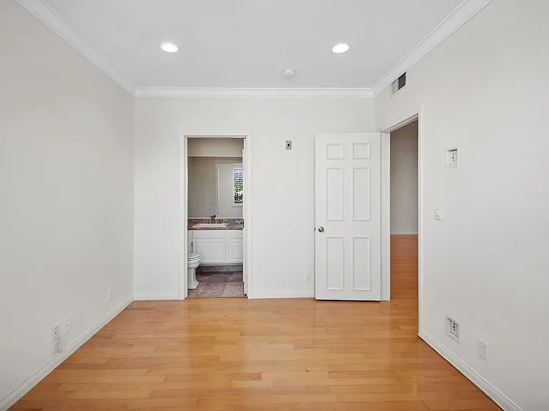 200 N Almont Dr #302 — Photo 22