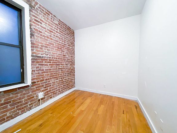 3rd image of 435 W 54th St #1DF