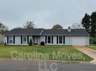 106 Woodstock Ln, Greer, SC 29650