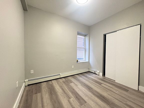 4th image of 121 Wade St APT 1G