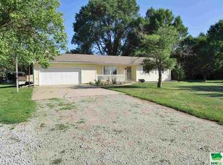 535 164th St, Dakota City, NE 68731