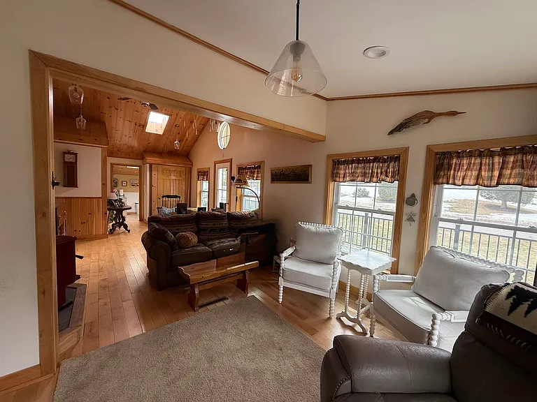 111 Pendleton Rd — Photo 10