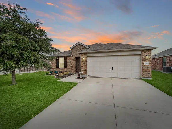 1709 Waggoner Dr, Aubrey, TX 76227