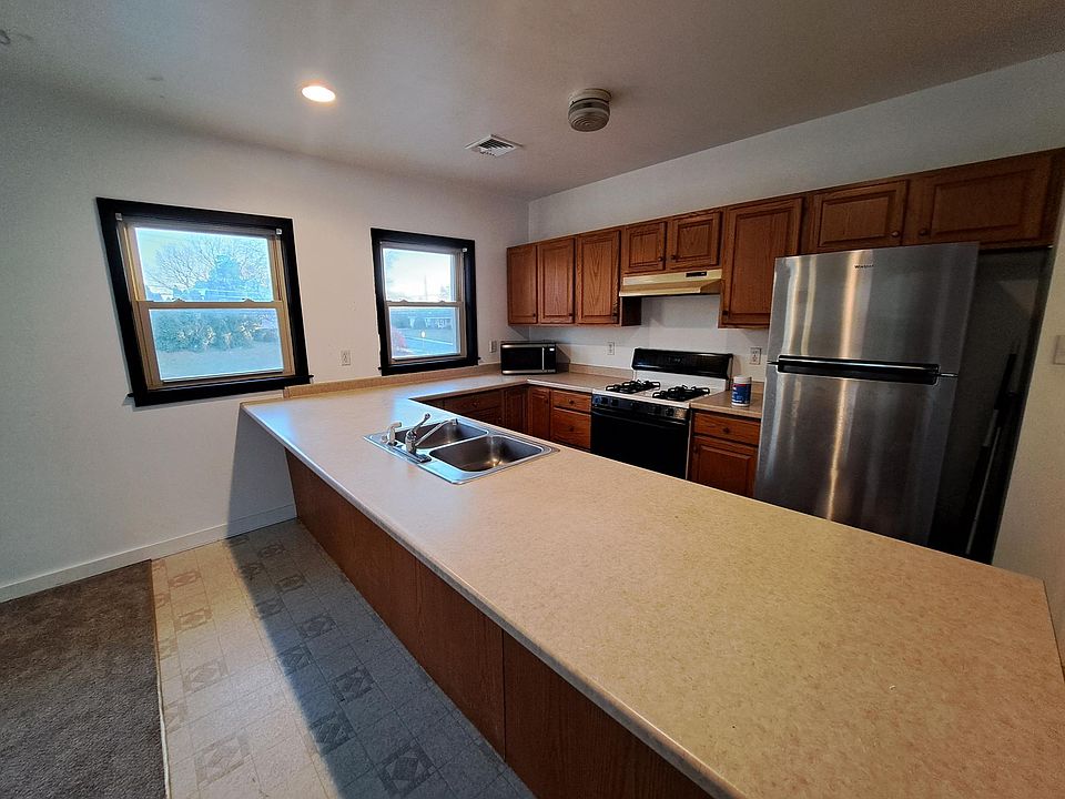 1st image of 805 State St #7