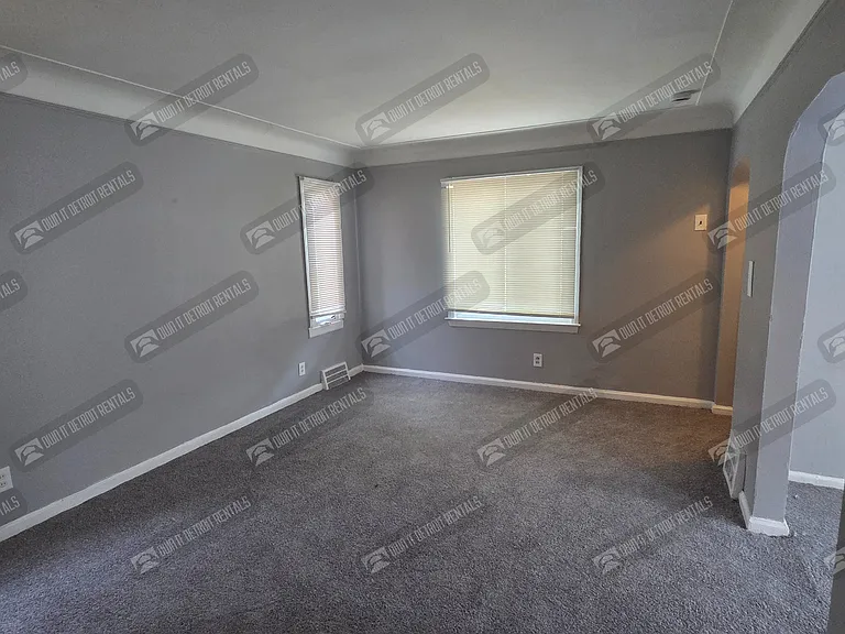 11591 Roxbury St — Photo 5