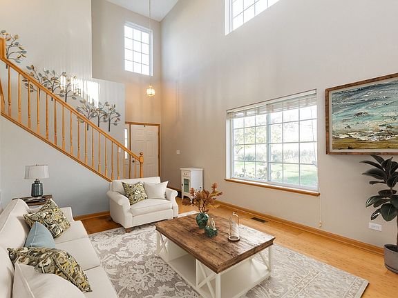 2nd image of 207 Nicole Dr Unit A